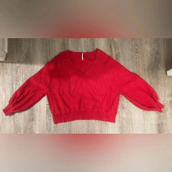 Free People popcorn v neck sweater Size Medium in Red - Picture 4 of 9